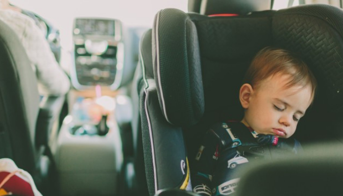Enfants en voiture : de 0 à 1 an et demi